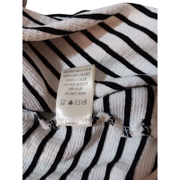 MAX STUDIO Top Blouse Plus 2X Classic Black White Stripes Short Sleeves Comfort - Picture 7 of 10